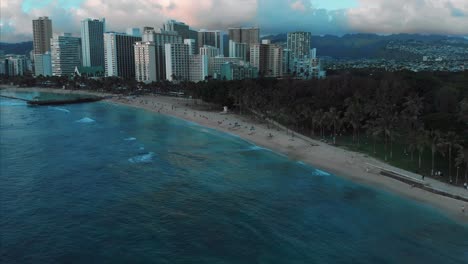 imágenes aéreas de drones de honolulu, hawaii