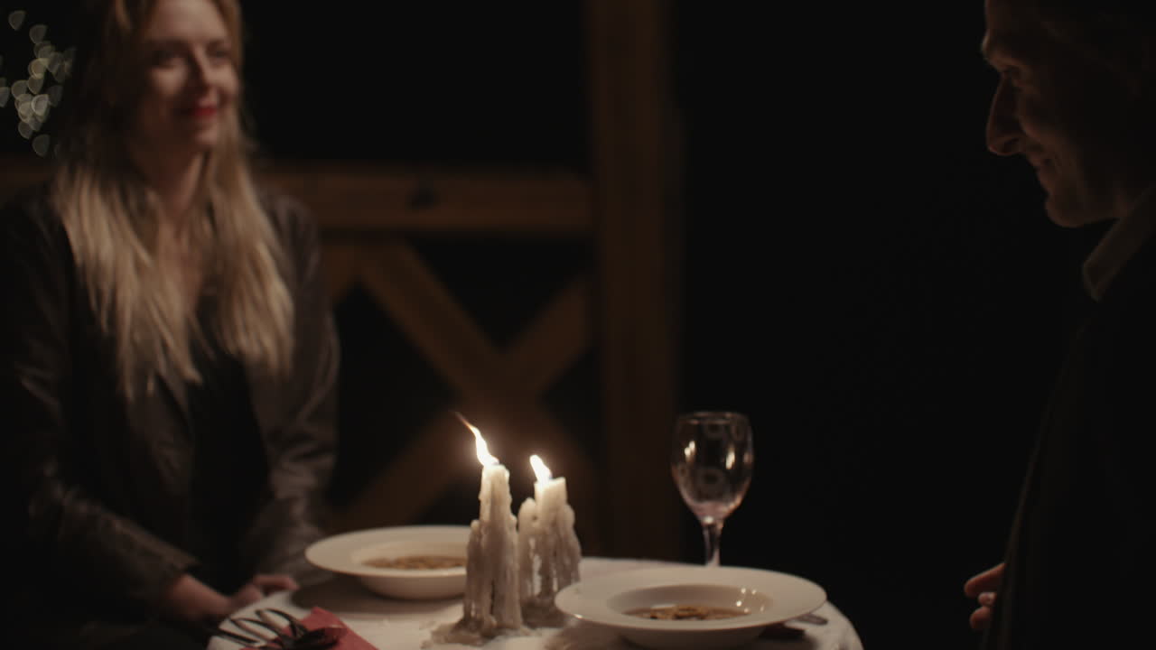 Romantic Dinner Date Under the Stars