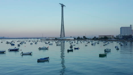 aéreo - pilón de cádiz y el castillo de san lorenzo, cádiz, españa, plano general