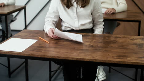 Redheaded-girl-at-school