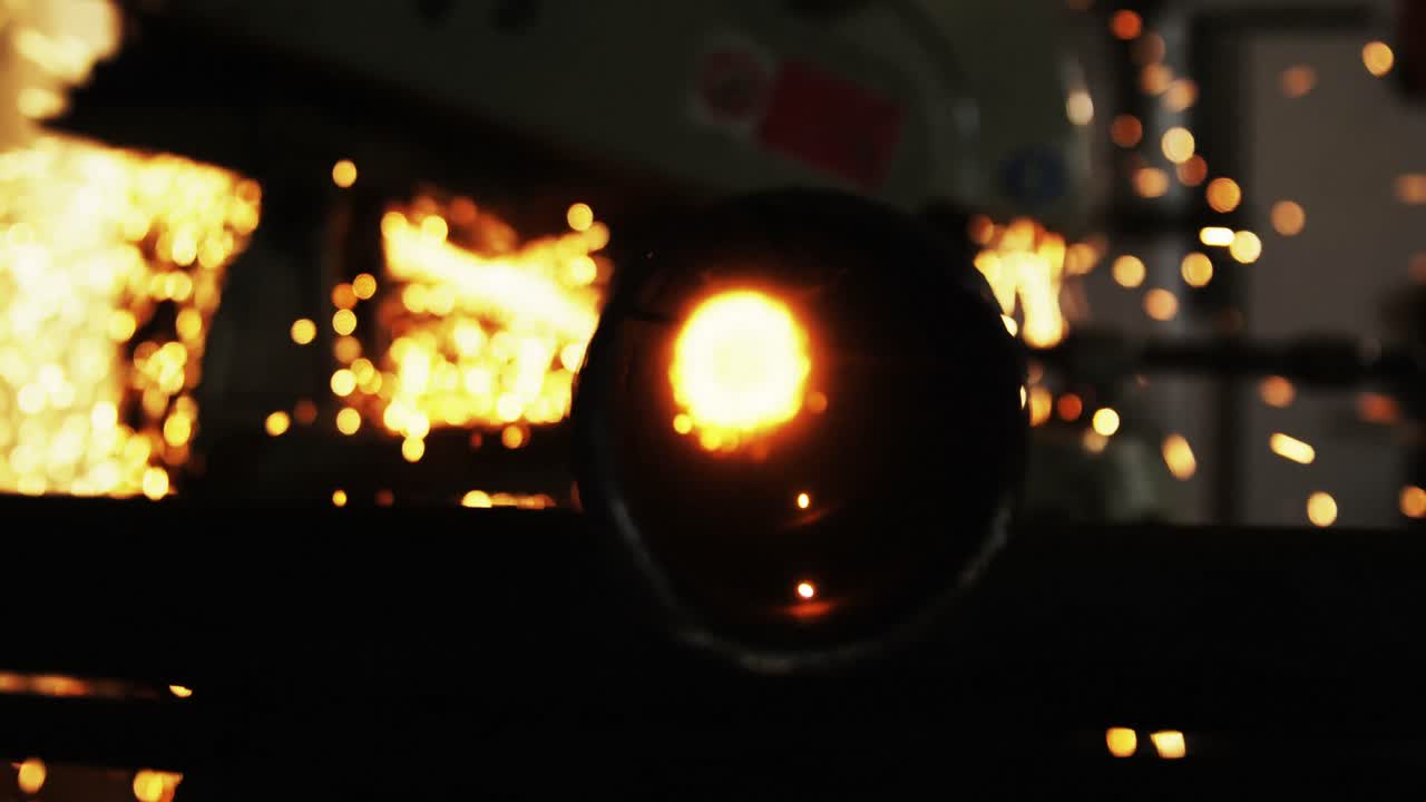 Circular saw machine and metal pipe