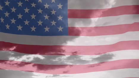 la bandera estadounidense y el cielo