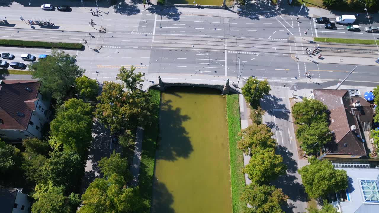 극적인 상공 뷰 비행 성 nymphenburg 궁전 풍경 도시 도시 ?? 헨 독일 바이에른, 여름  ⁇ 은 파란 하늘 23일