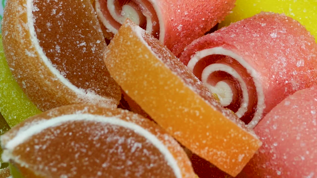 primer plano de mermelada de naranja y limón, una deliciosa mezcla de dulces y dulces para niños