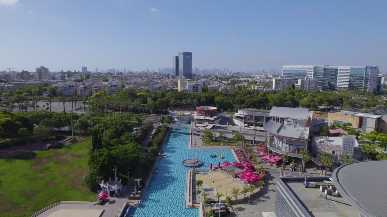 시몬 페레스 공원, 파스토럴  ⁇ 비언스 공원, 홀론 이스라엘