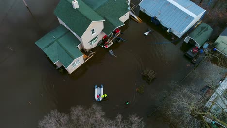 inundación búsqueda y rescate equipo de socorro en casos de desastre tormenta huracán residencial dron aéreo