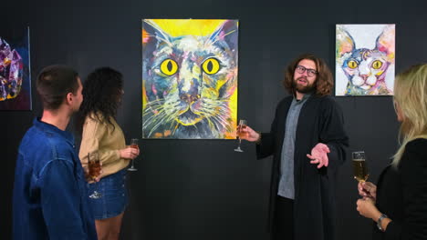 visita a una galería de arte
