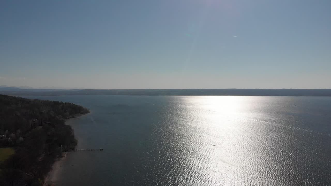 lago ammersee de munich desde arriba con un dji mavic air a 4k 30fps