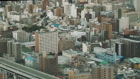 일본 오사카. 중앙 건물 지구 공중 촬영