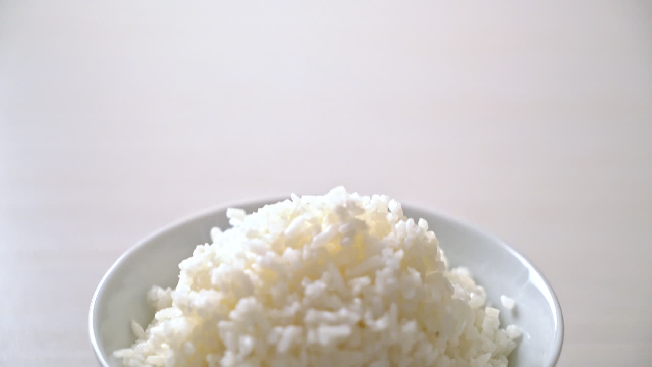 arroz blanco cocido con jazmín tailandés