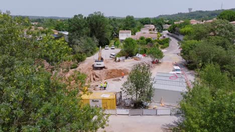 vista aérea de la construcción de carreteras de hormigón en progreso en francia