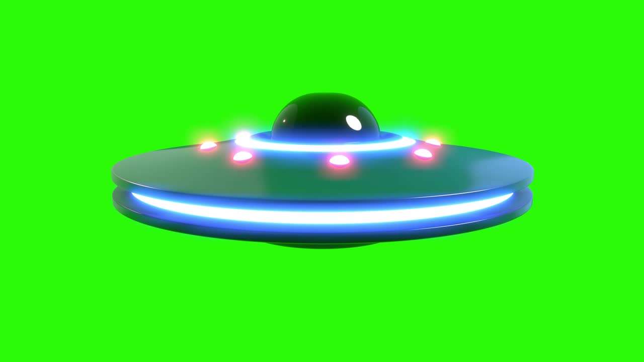 UFO flygende tallerken isolert på grønn skjerm
