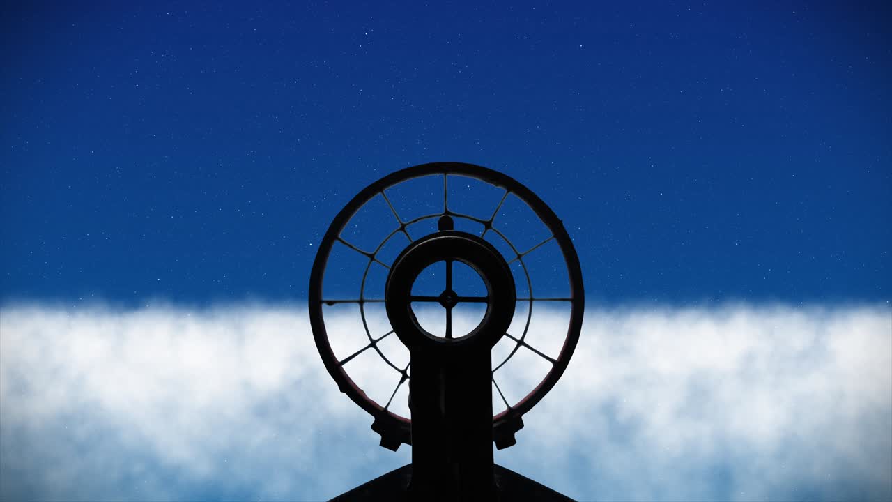 전투기 비행기가 구름 위를 날아다니며 방공포 시야를 통해 바라보는 모습