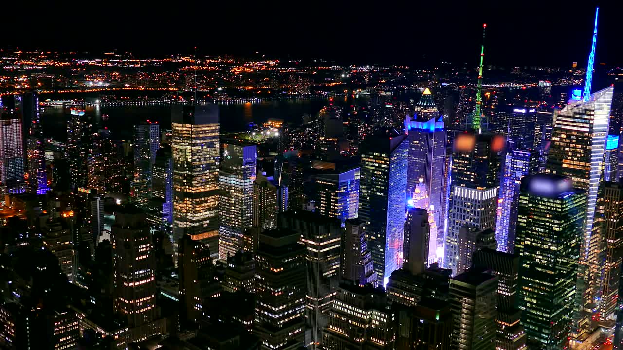 El horizonte de la ciudad de Nueva York por la noche
