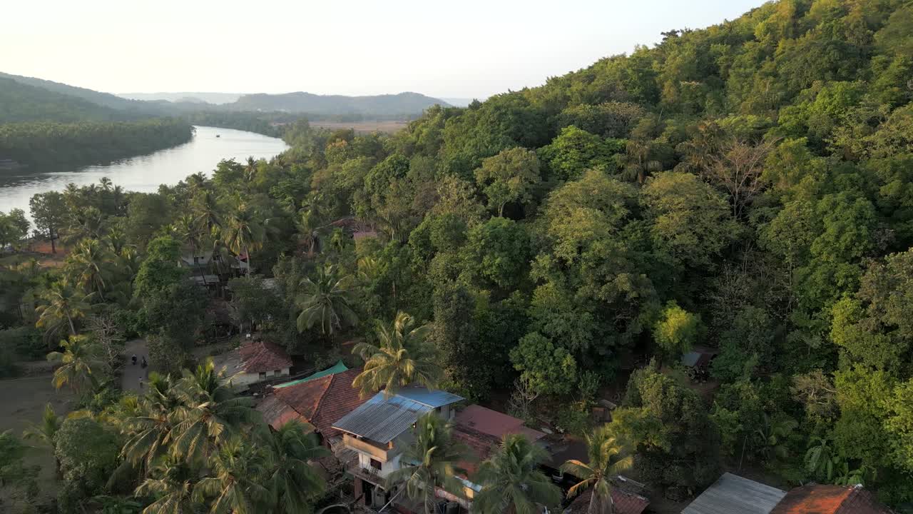 nerur pare río revel tiro detrás de la grrenenery malavan