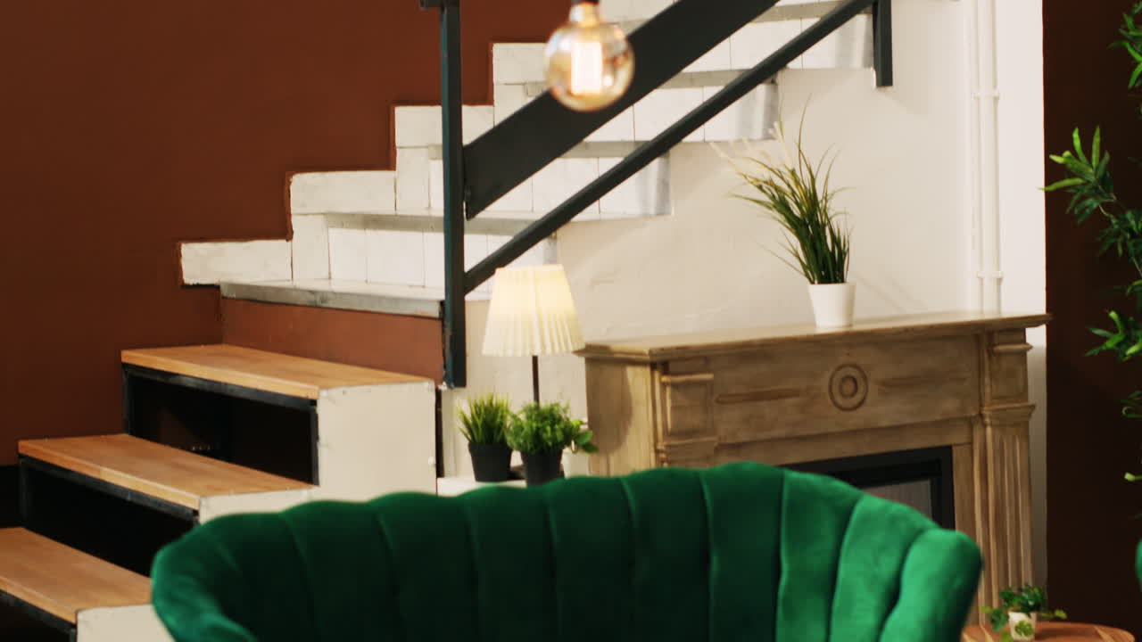 área de salón vacía en el vestíbulo del hotel