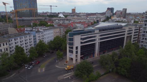 mejor vista aérea de arriba del comité ejecutivo del partido de vuelo ciudad de berlín, alemania día de verano 2023