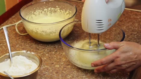 beating egg whites with hand mixer for spongecake batter