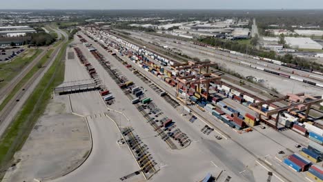 BNSF-shipping-yard-in-Memphis,-Tennessee-with-drone-video-wide-shot-angled-moving-left-to-right