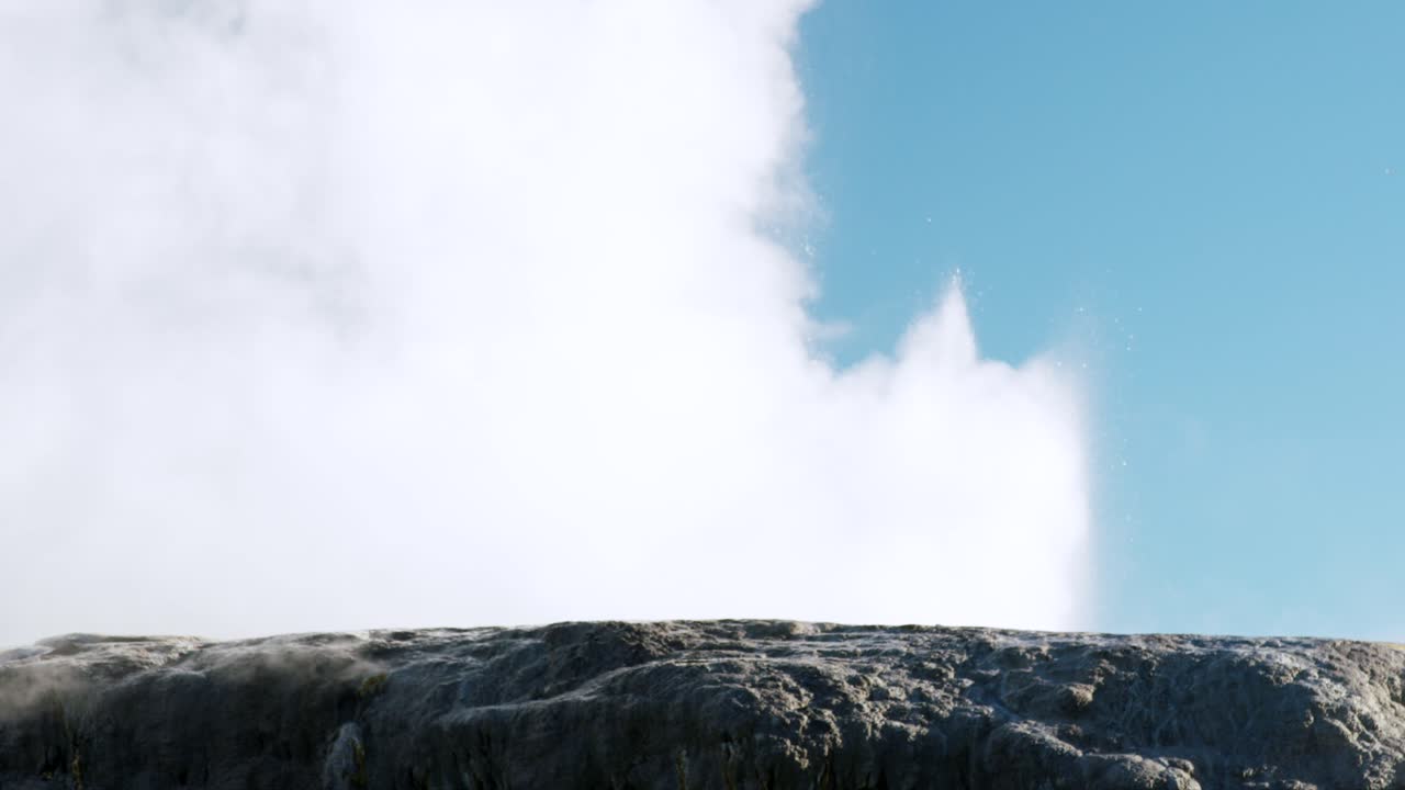 Pohutu geyser, Te Puia Geothermal Valley, New Zealand, exploding boiling water