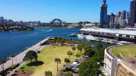 Sydney---Pyrmont-Park-Flight-towards-the-Harbour