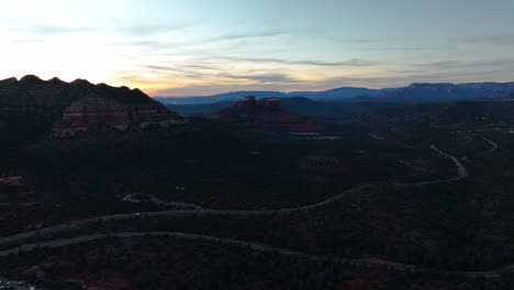 Panoramic-View-Of-Highways-In-Sedona,-Arizona-At-Dusk---Drone-Shot