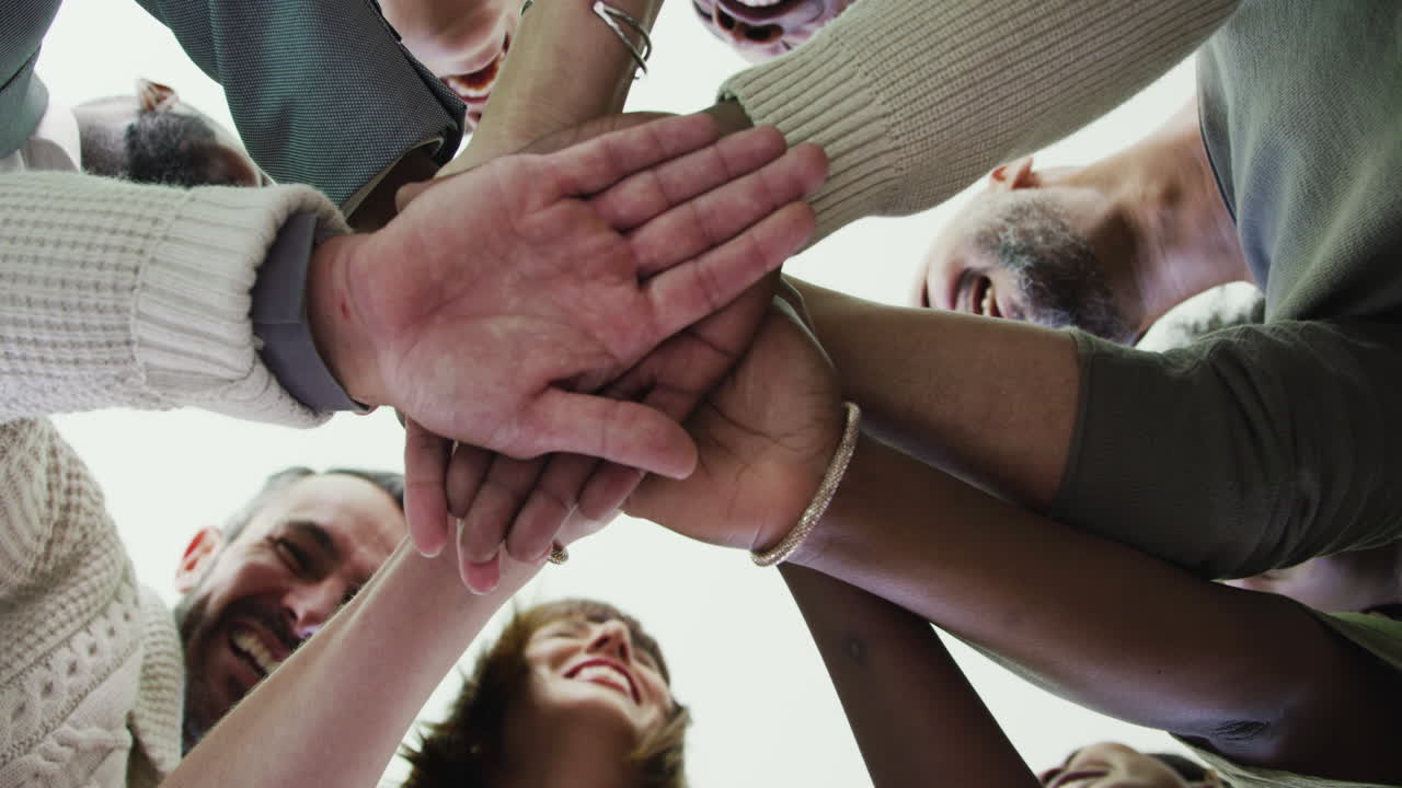 아무것도 할 수 없도록 일하는 것처럼