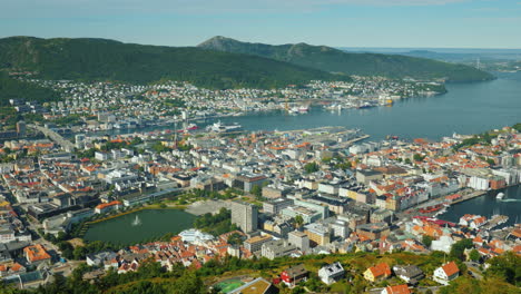 Top-View-Of-The-City-Of-Bergen-In-Norway-4k-Video