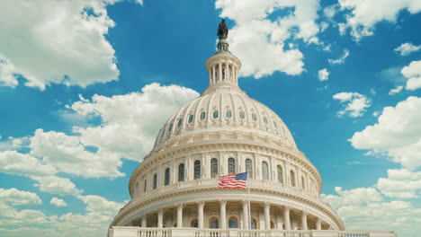 Las-Nubes-Pasan-Sobre-La-Cúpula-Del-Edificio-Del-Capitolio