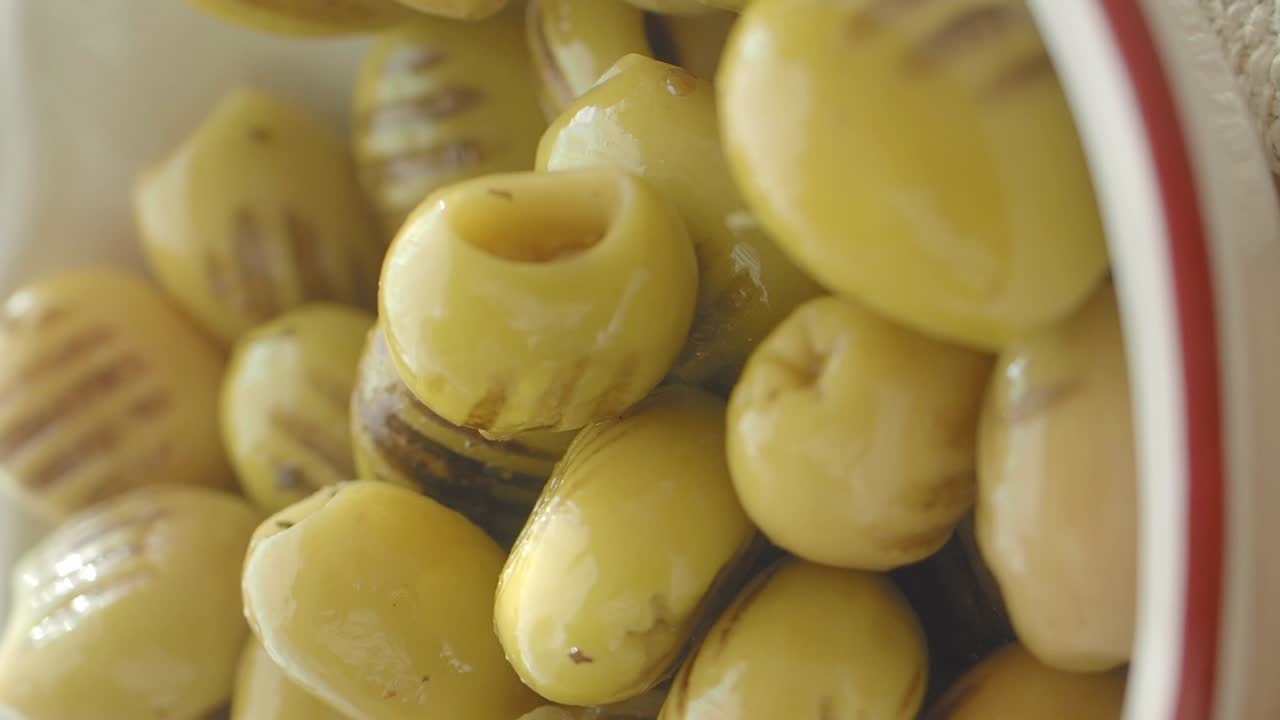 aceitunas verdes a la parrilla