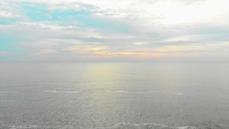 Surise,-Dron-De-Vuelta-En-La-Playa-De-Oaxaca-Mexico