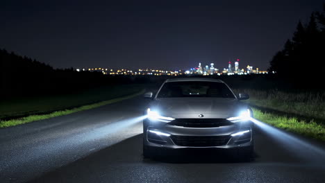 viaje nocturno por la ciudad