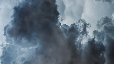 4k the sky during a thunder and a lightning