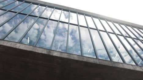 MASP-museum-pan-shot-back-facade-view-cloudy-day-close-detail