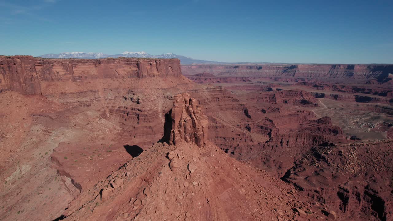 Esplora i luoghi simbolo di Moab, catturati in splendide riprese con drone