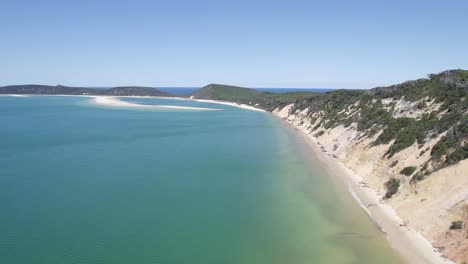 Drone-Flight-Around-Rainbow-Beach-In-Queensland,-Australia