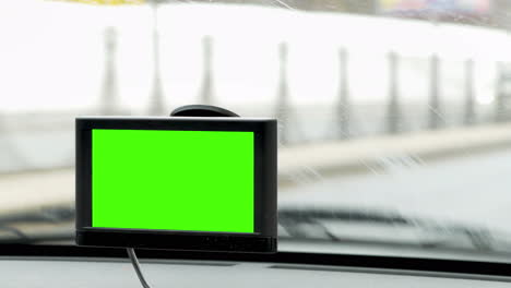 gps device makes driving in the city easy