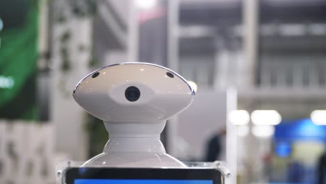 cabeza de robot en una exposición