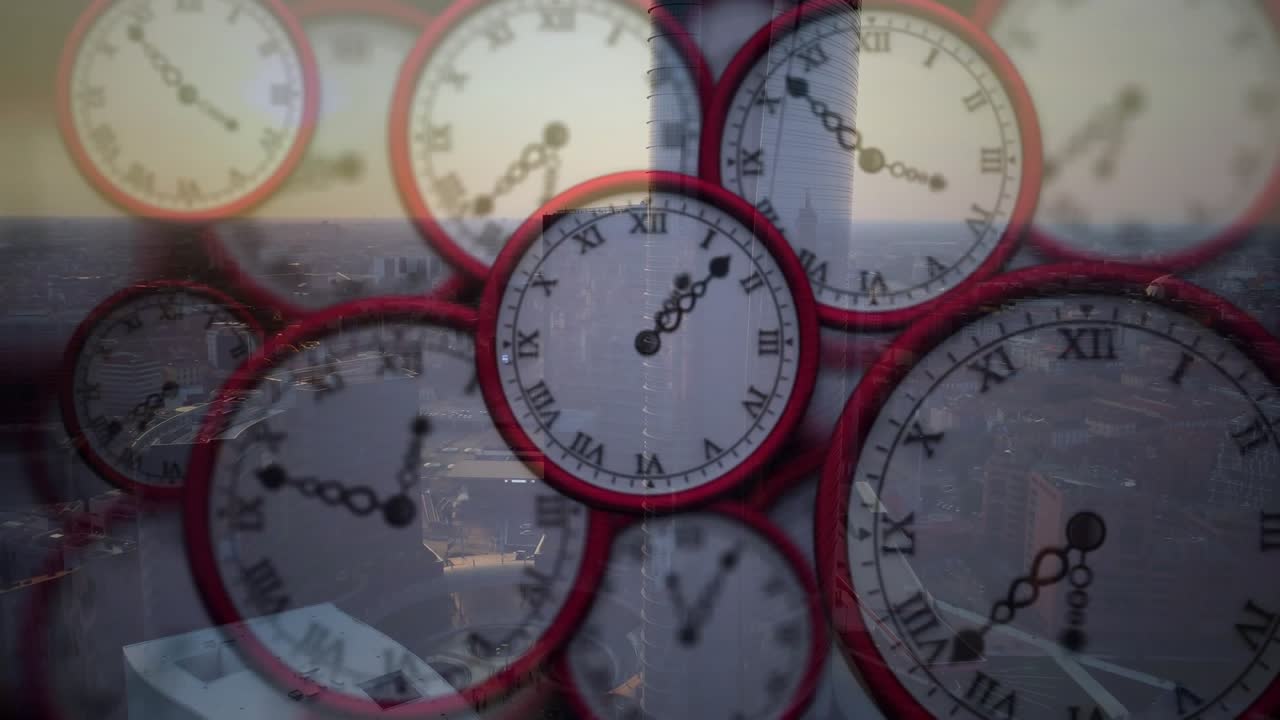 кадры с запуска, приборная панель с красными ободками, показывающая движущиеся стрелки и смещения, открывающая вид на город