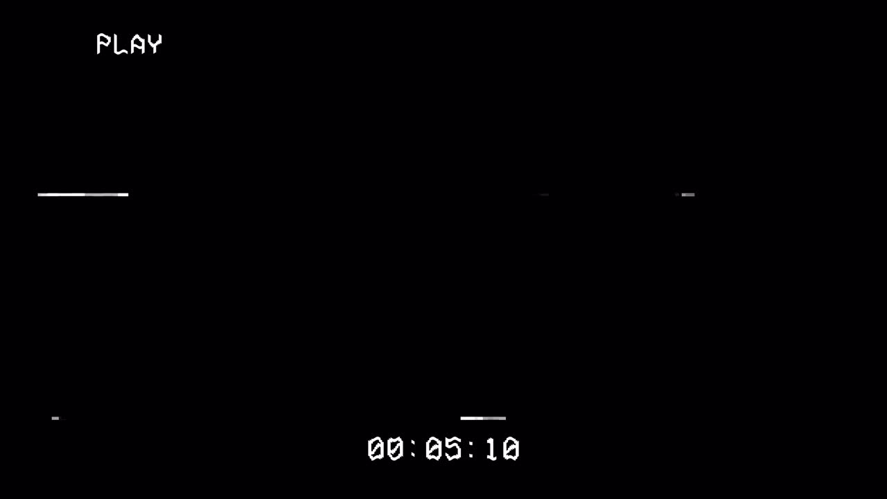 Retro VHS statisk glitch-effekt med afspilningsikon og tidsstempel