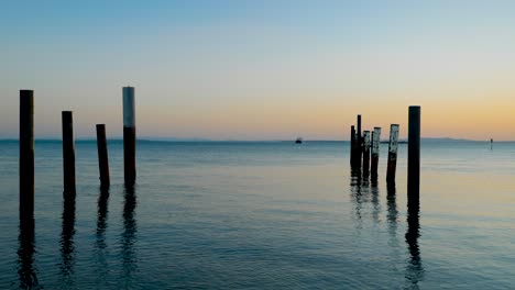 puesta de sol, bahía de moreton, isla de stradbroke del norte, australia