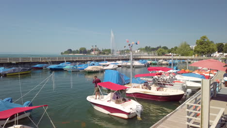 Segelboot-Marinehafen-In-Deutschland