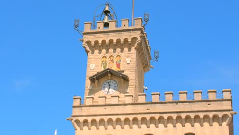 Clock-Tower-And-Exterior-Facade-Of-Palazzo-Pubblico-In-San-Marino-City,-San-Marino