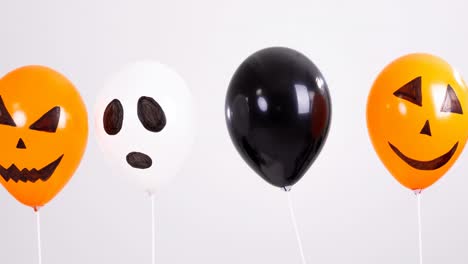 animación de globos sobre un fondo blanco