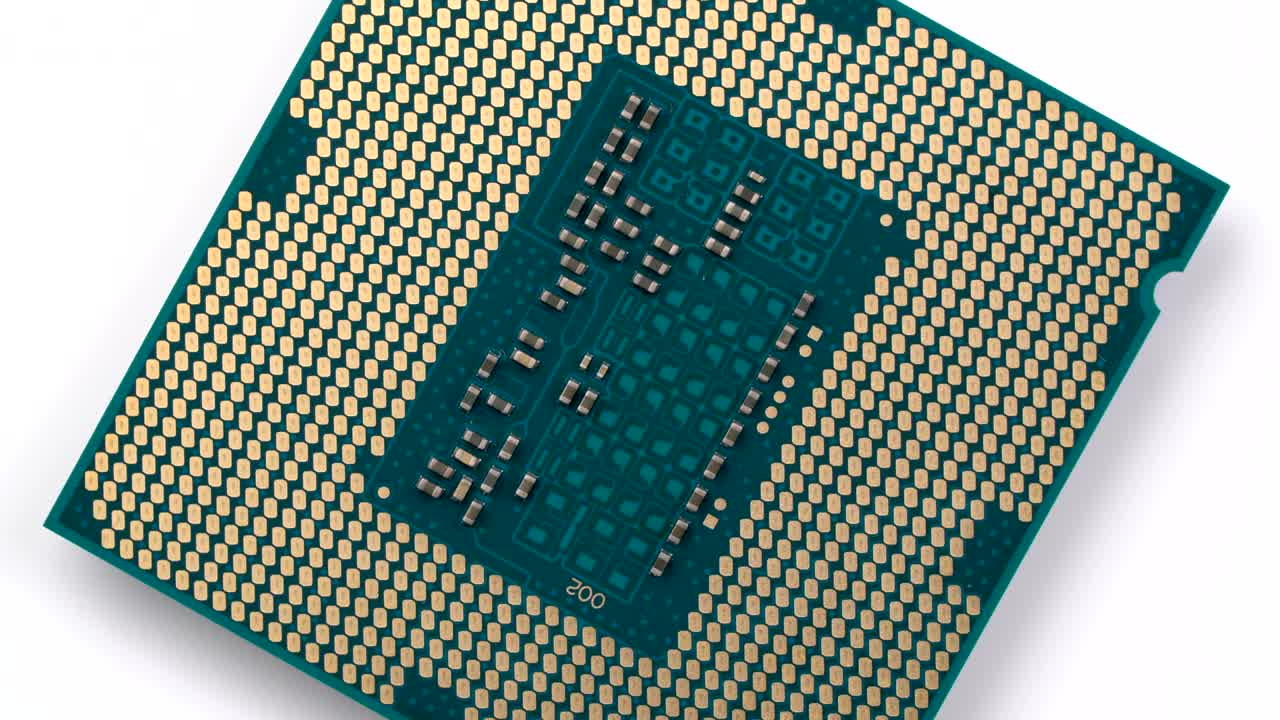 el procesador de la computadora gira en el tocadiscos