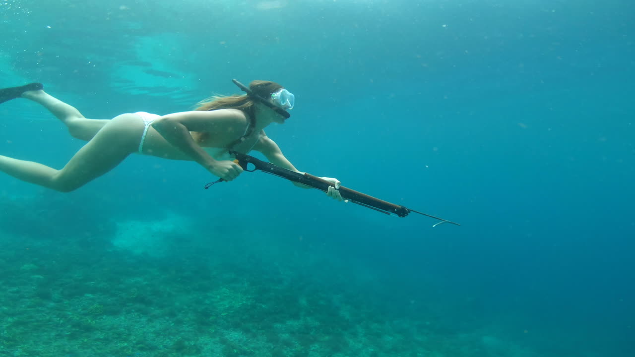 aquí hay pescado pescado...