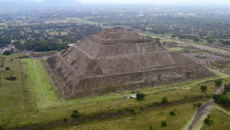 antenne: teotihuacan, mexico, piramides