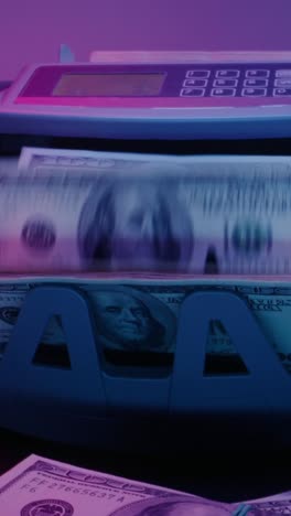 counting money with a bill counter