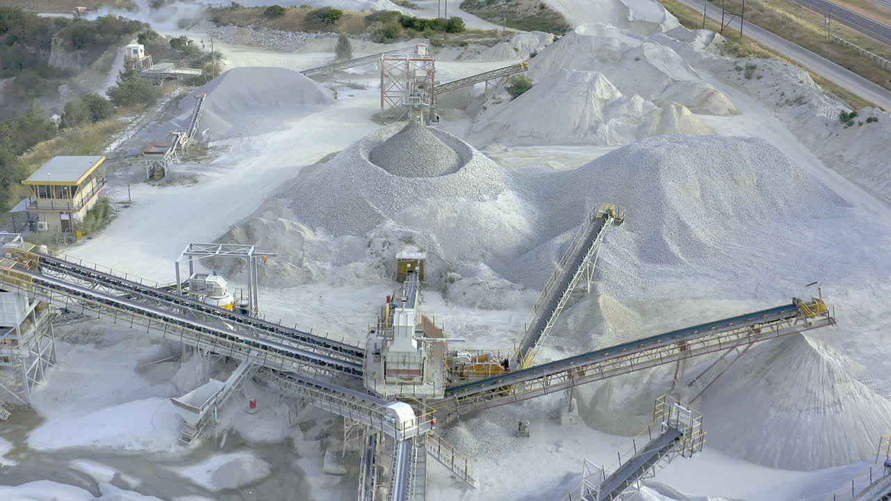 더 깊이 파면 더 많은 것을 찾을 수 있습니다.