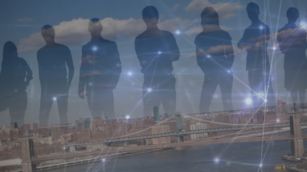 도시 풍경과 비교하여 사업가들의 실루과 연결망의 애니메이션